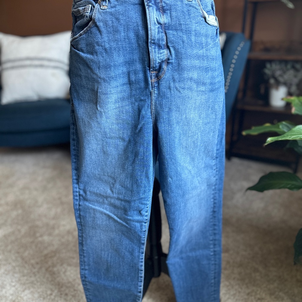 Good American Relaxed Fit Blue Jeans
